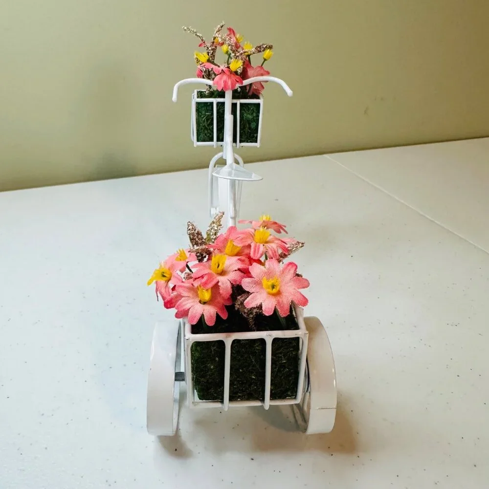 Floral Bicycle decoration flowers in baskets spinning front wheel Spring decor